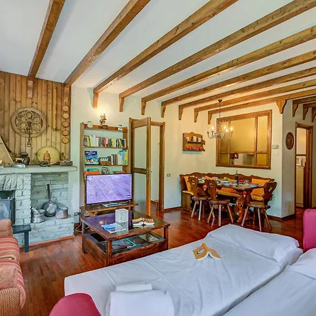 Asteria 29 Skiing Nearby - Happy *