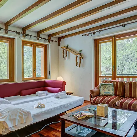 Asteria 29 Skiing Nearby - Happy