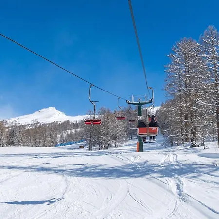 Asteria 29 Skiing Nearby - Happy